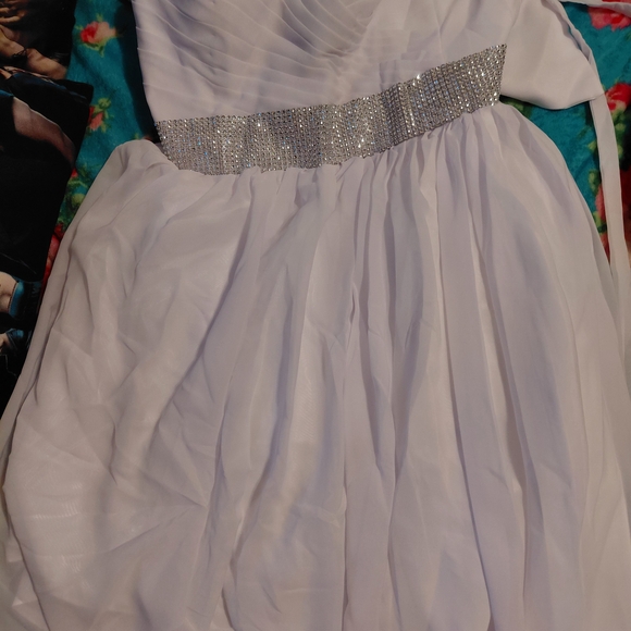 Dresses & Skirts - Elegant White Kids Dress with Sparkling Belt